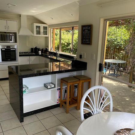 Spacious Home Paraparaumu Eksteriør bilde
